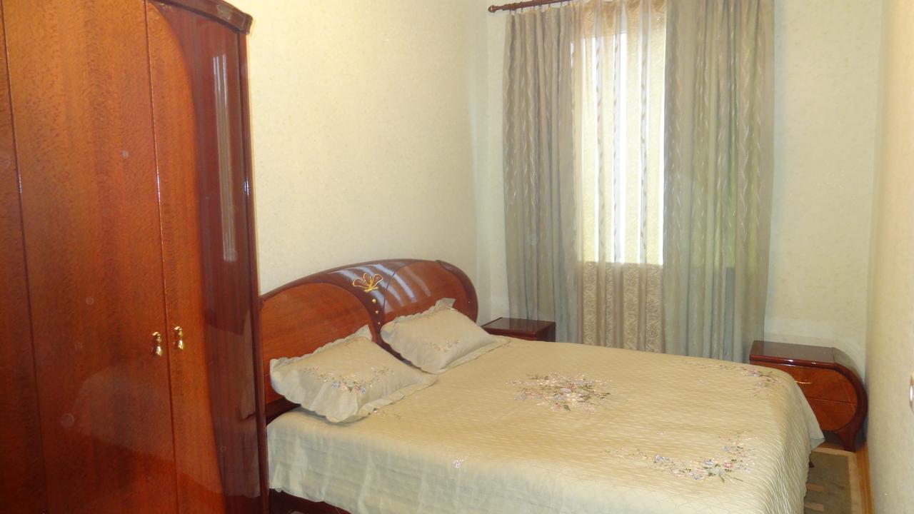 Apartment Vake-Saburtalo Tbilisi Exteriör bild