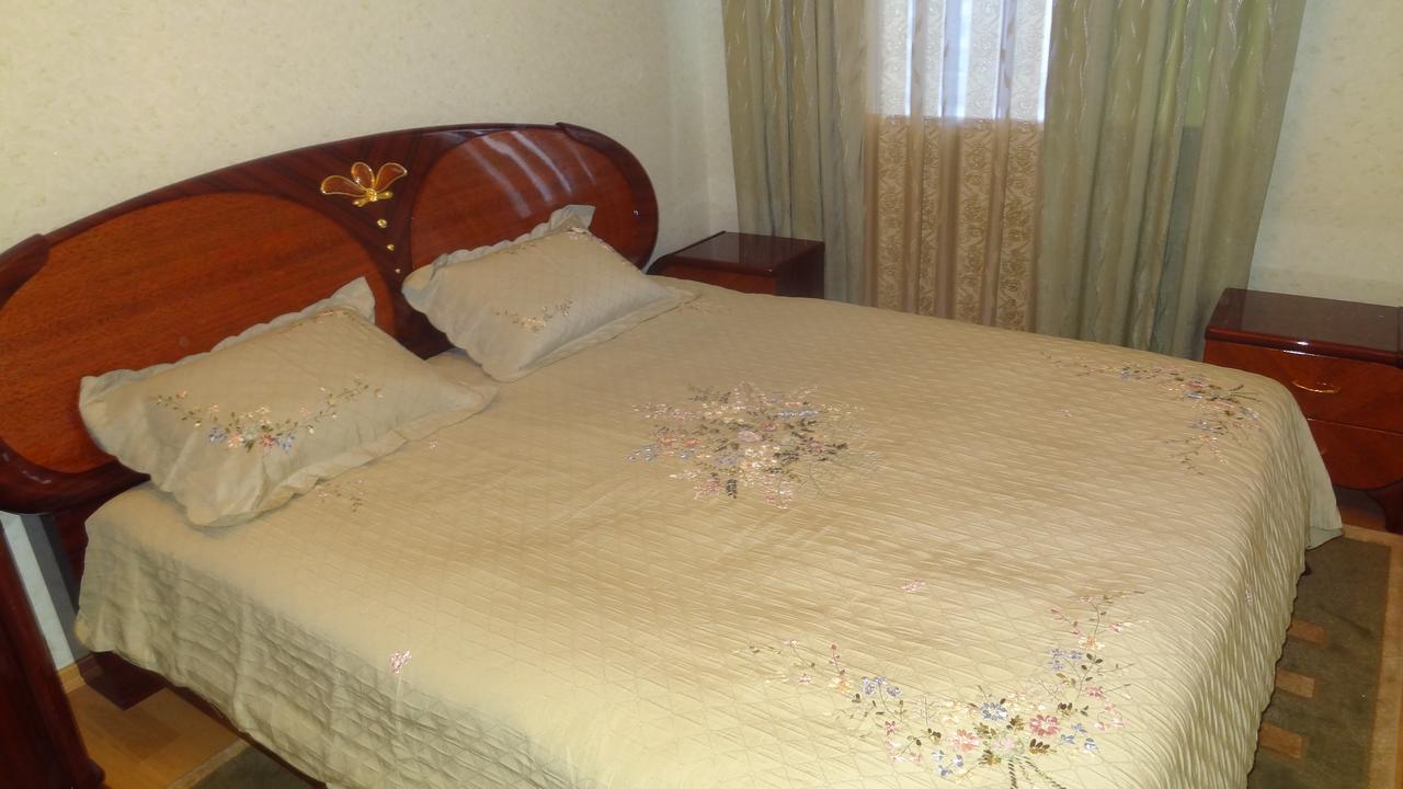 Apartment Vake-Saburtalo Tbilisi Exteriör bild
