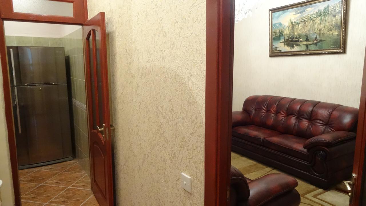 Apartment Vake-Saburtalo Tbilisi Exteriör bild